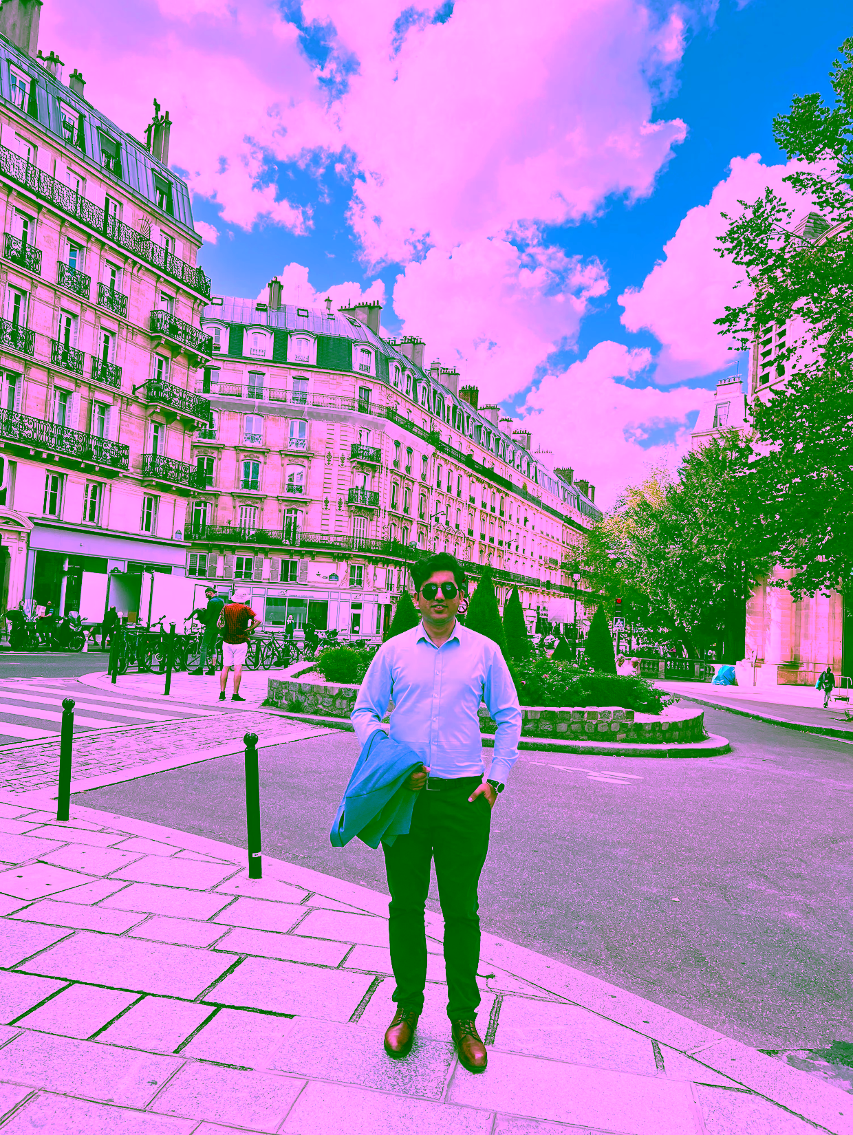 Kamran as tourist