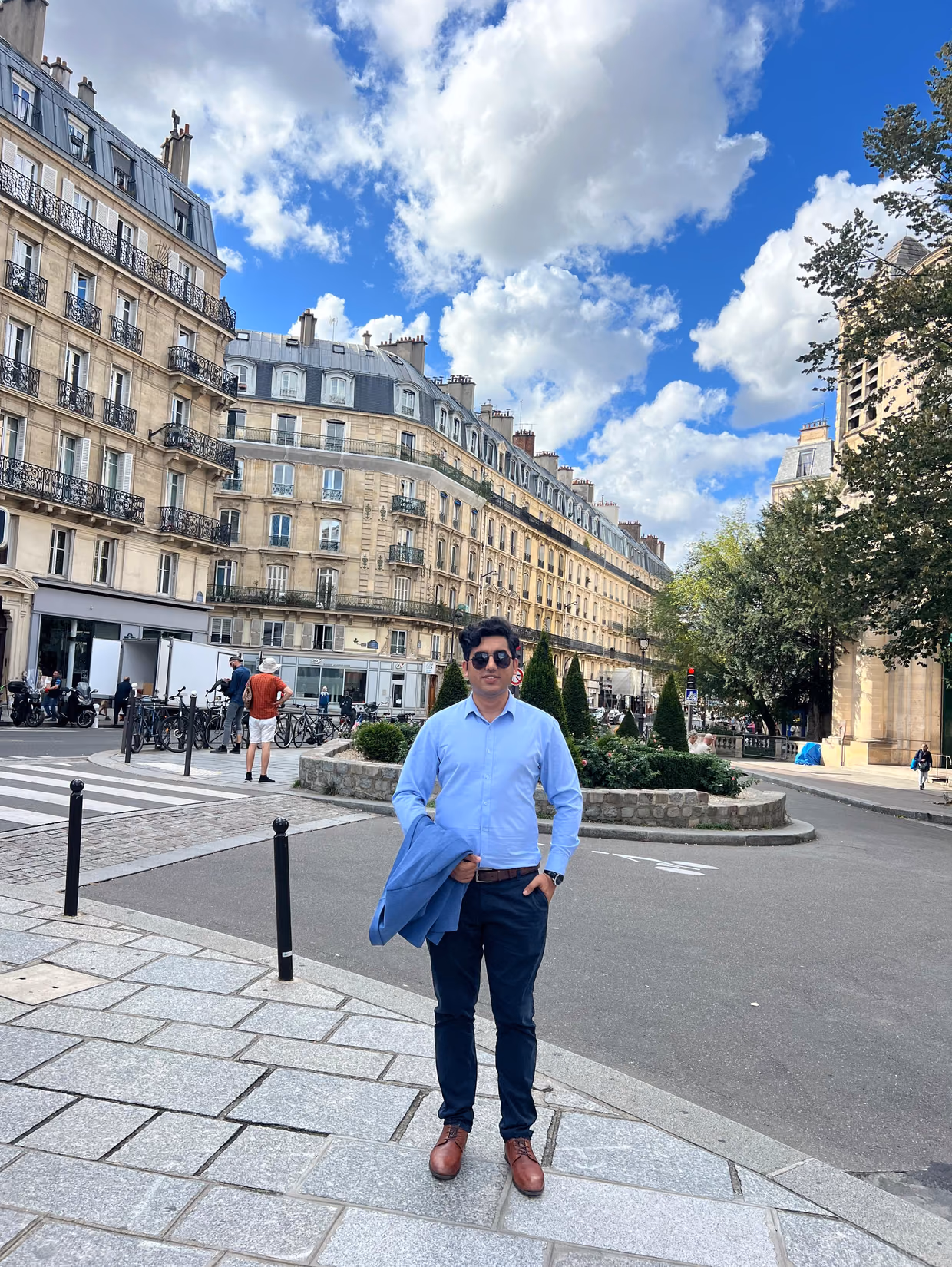Kamran as tourist